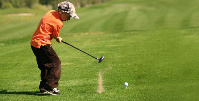 El golf mejora el desarrollo físico y mental de los niños