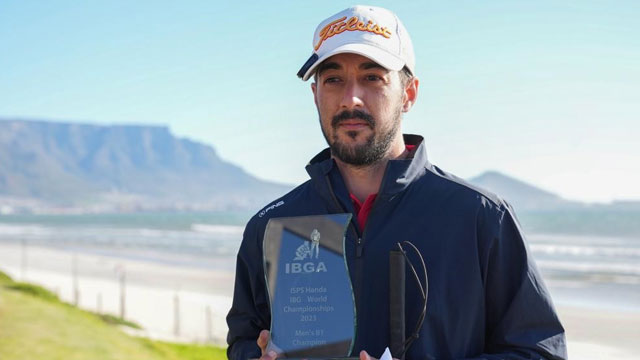 Alejandro de Miguel, campeón del mundo de golf para ciegos