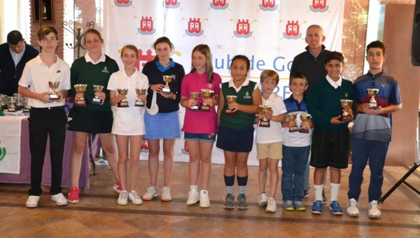 Campeones Circuitos Juvenil y Benjamín Andalucía Playa Serena abril 2019