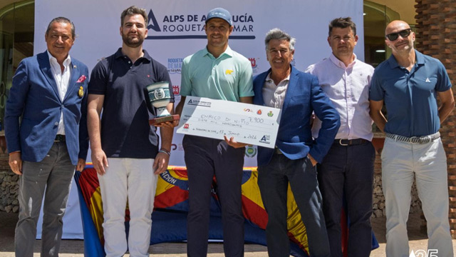 Enrico Di Nitto conquesta el Alps d'Andalusia – Roquetas de Mar