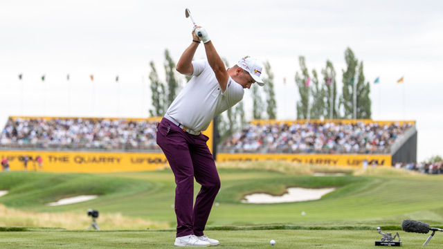Lucas Herbert resisteix en el cim i Cameron Smith iguala el rècord de birdies en el LIV Golf #UK