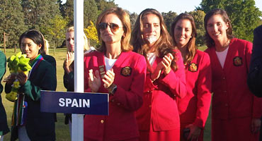 España acaricia el bronce