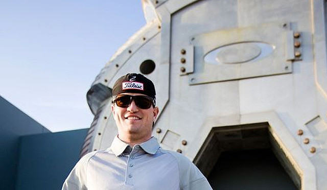 Zach Johnson une su camino al de Oakley