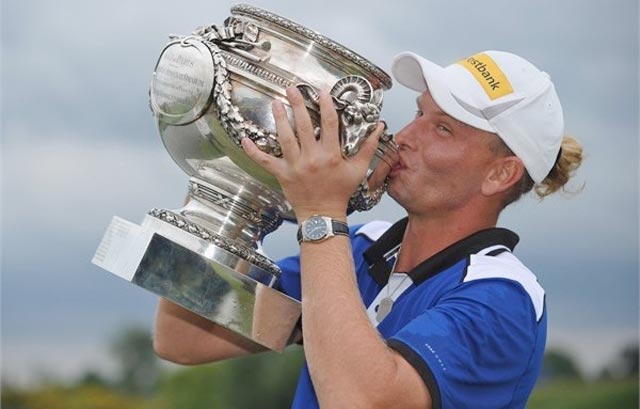 Marcel Siem levantó el trofeo en París