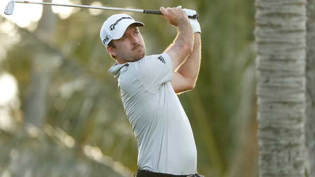 Nick Taylor, lidera por dos en Waialae Country Club