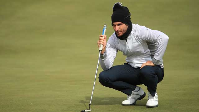 Alejandro Cañizares contra viento y marea lidera en Austria