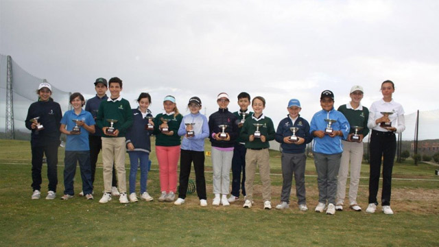 Azata Golf brilla con el circuito Juvenil y Benjamín de Andalucía