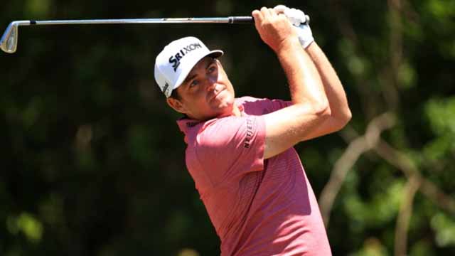 Keegan Bradley lidera en el nido de la serpiente