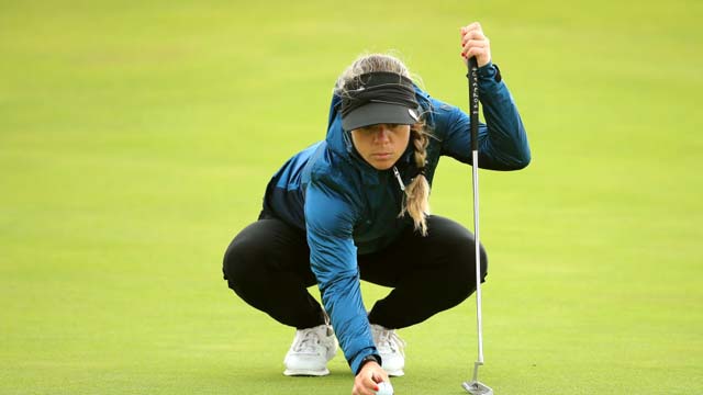 Dani Holmqvist desafía a los elementos en Royal Troon