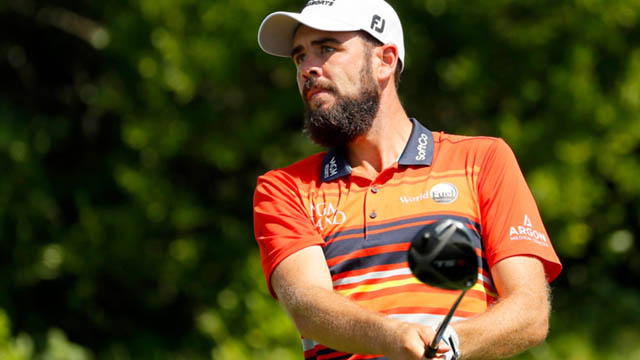 Troy Merritt lidera, Jon Rahm presiona