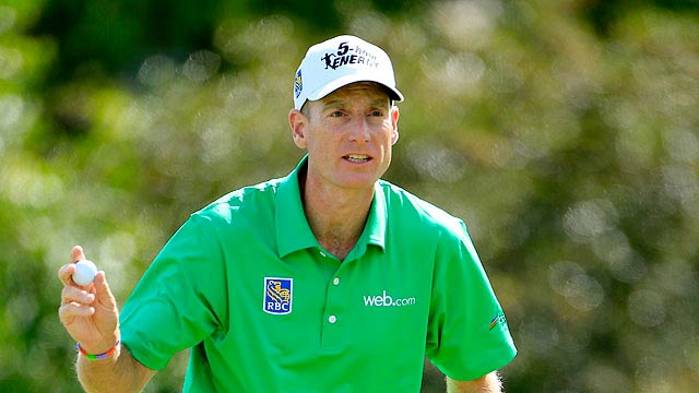 Furyk lidera el día después del 59