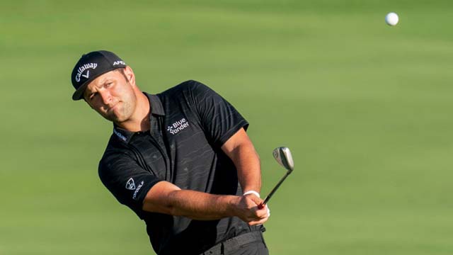 Jon Rahm pasa al ataque en Torrey Pines