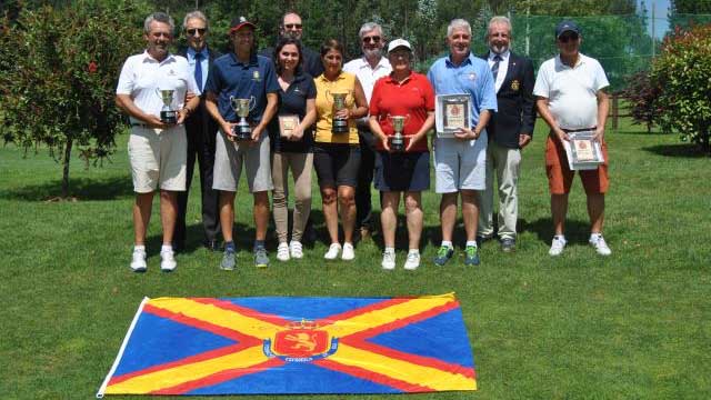 Rafael Santonja y Laura Batista revalidan el título de campeones de España Senior de Pitch & Putt