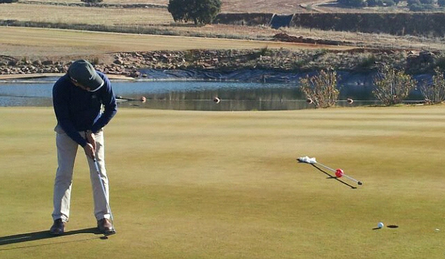 La Navidad deja un regalo en forma de golf en La Caminera