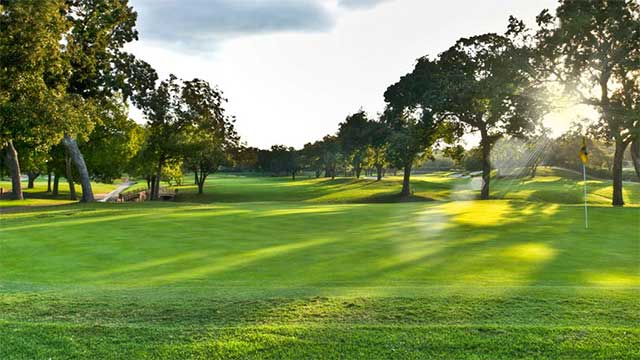 Descubre el hoyo 5 del Colonial Country Club