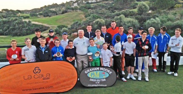 35 jóvenes disfrutaron del golf en La Cala