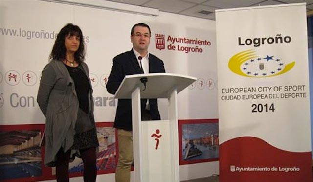 EL Ayuntamiento de Logroño y la Universidad de La Rioja acercan el golf a los universitarios