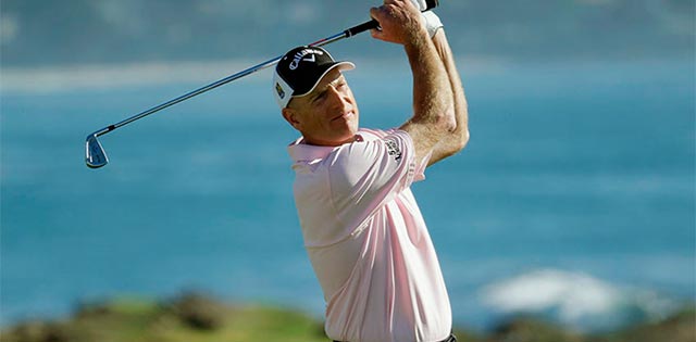 Jim Furyk contra la presión en Pebble Beach