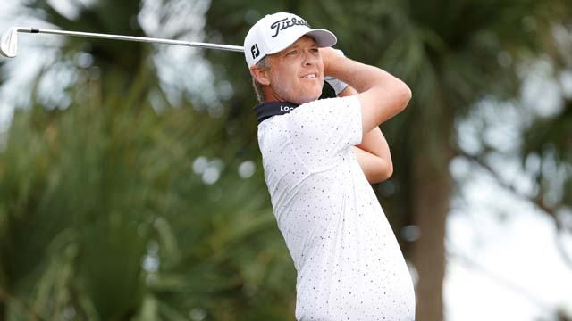 Matt Jones, dueño del viento, recupera el liderato en el PGA National