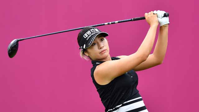 Jeongeun Lee6 consolida su ventaja en el Evian Championship