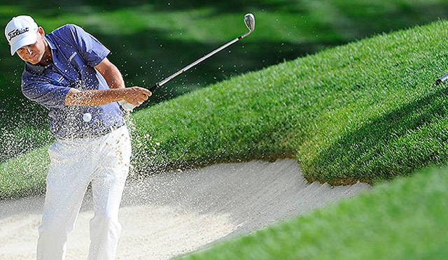 Bill Haas se pone al frente en una jornada inconclusa