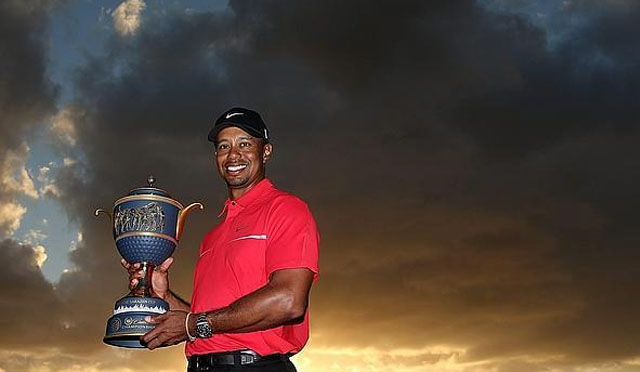 Tiger Woods amplía su renta al frente de ranking