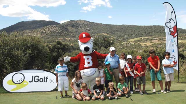 El Oso Bogey estrella entre los niños de ASR Golf