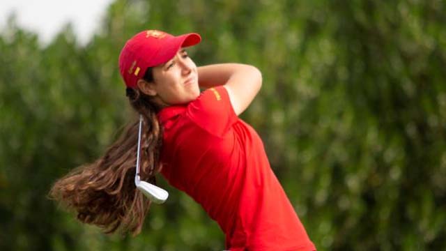 Julia López, a la cabeza de las doce españolas que superan el corte en Sevilla