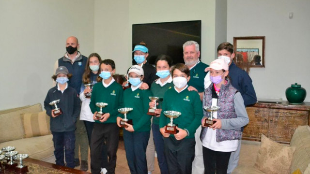 La niebla matinal no impide disfrutar del Circuito Juvenil y Benjamín en Hato Verde