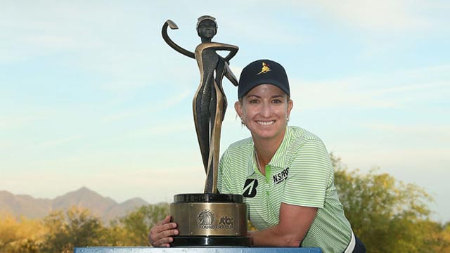 Karrie Webb acaba con el sueño de Azahara Muñoz