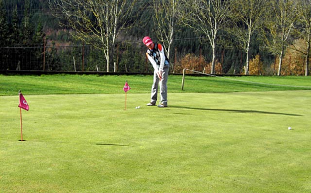 El Pitch & Putt gana adeptos en Euskadi