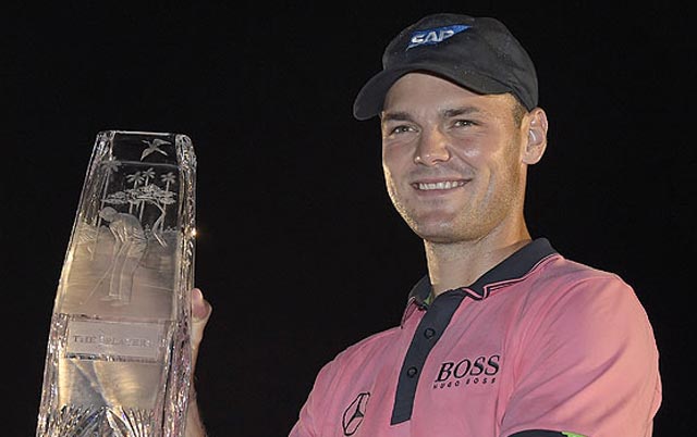 Martin Kaymer brilla en la oscuridad de Sawgrass