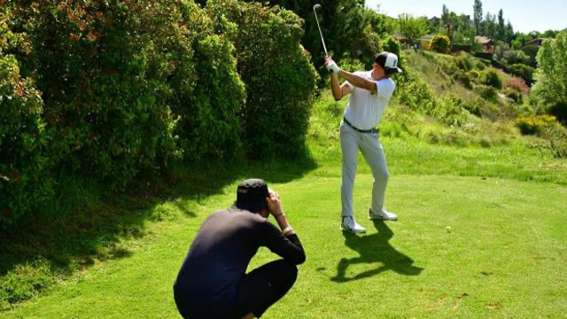 Así juegan los ciegos al golf