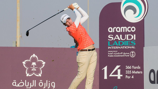 Carlota Ciganda comparte liderato con Lydia Ko en Arabia Saudí