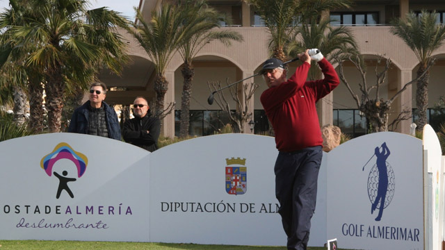 Leyendas y novatos se la juegan en el Profesionales Senior