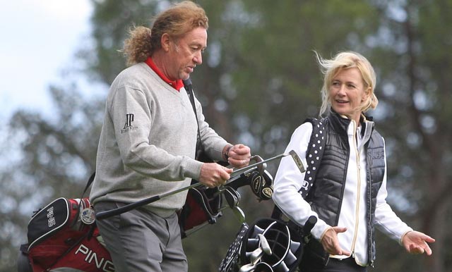 Miguel Ángel Jiménez y Ana Duato juegan al golf en TVE