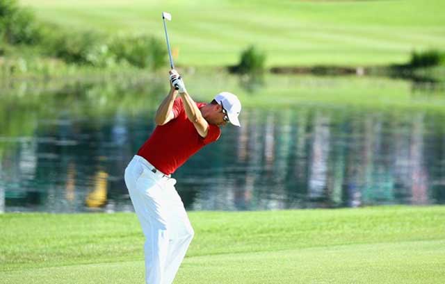 Ross Fisher inicia liderando en Sun City