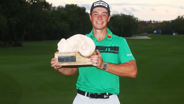 Viktor Hovland se doctora en El Camaleón