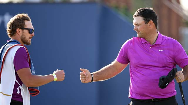 Patrick Reed exhibe su talento en Dubai