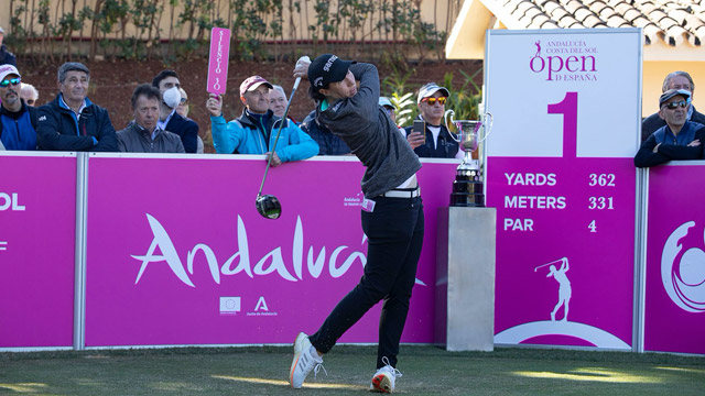 Fátima Fernández Cano y Carlota Ciganda marcan el ritmo en Los Naranjos