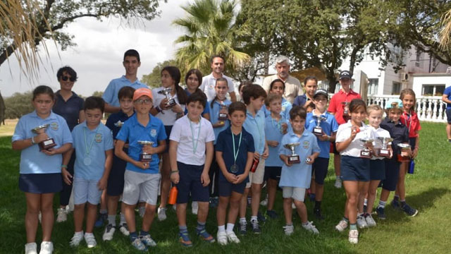 Risas y diversión con el Pequecircuito en el Club de Golf Pozoblanco