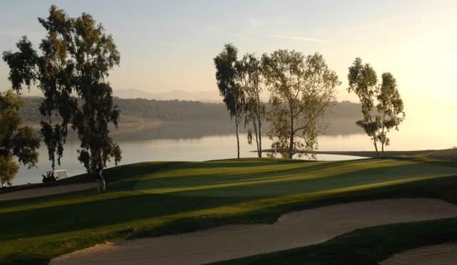 El uso de una brújula durante una vuelta de golf