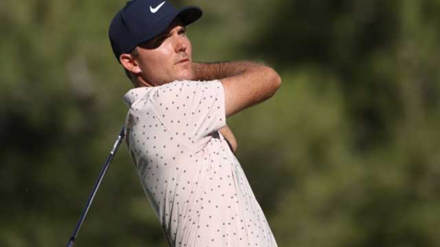 Russell Henley arrasa los greenes de Shadow Creek