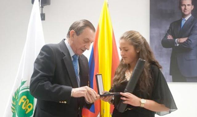 María Parra y Joaquín López Aulestia reciben el reconocimiento de la RFAG