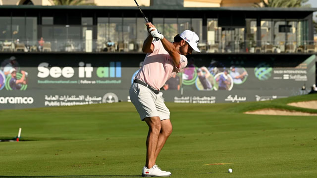 Abraham Ancer se mantiene camino a la victoria en Arabia