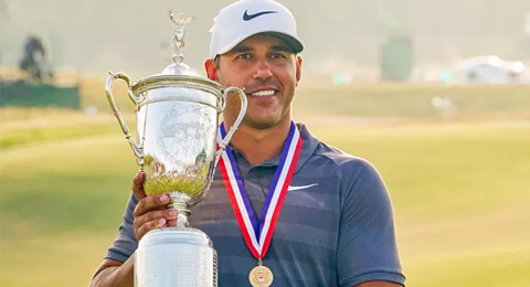 Koepka, bicampeón para entrar en la historia