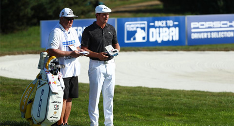 DeChambeau se pone el traje de líder en Green Eagle