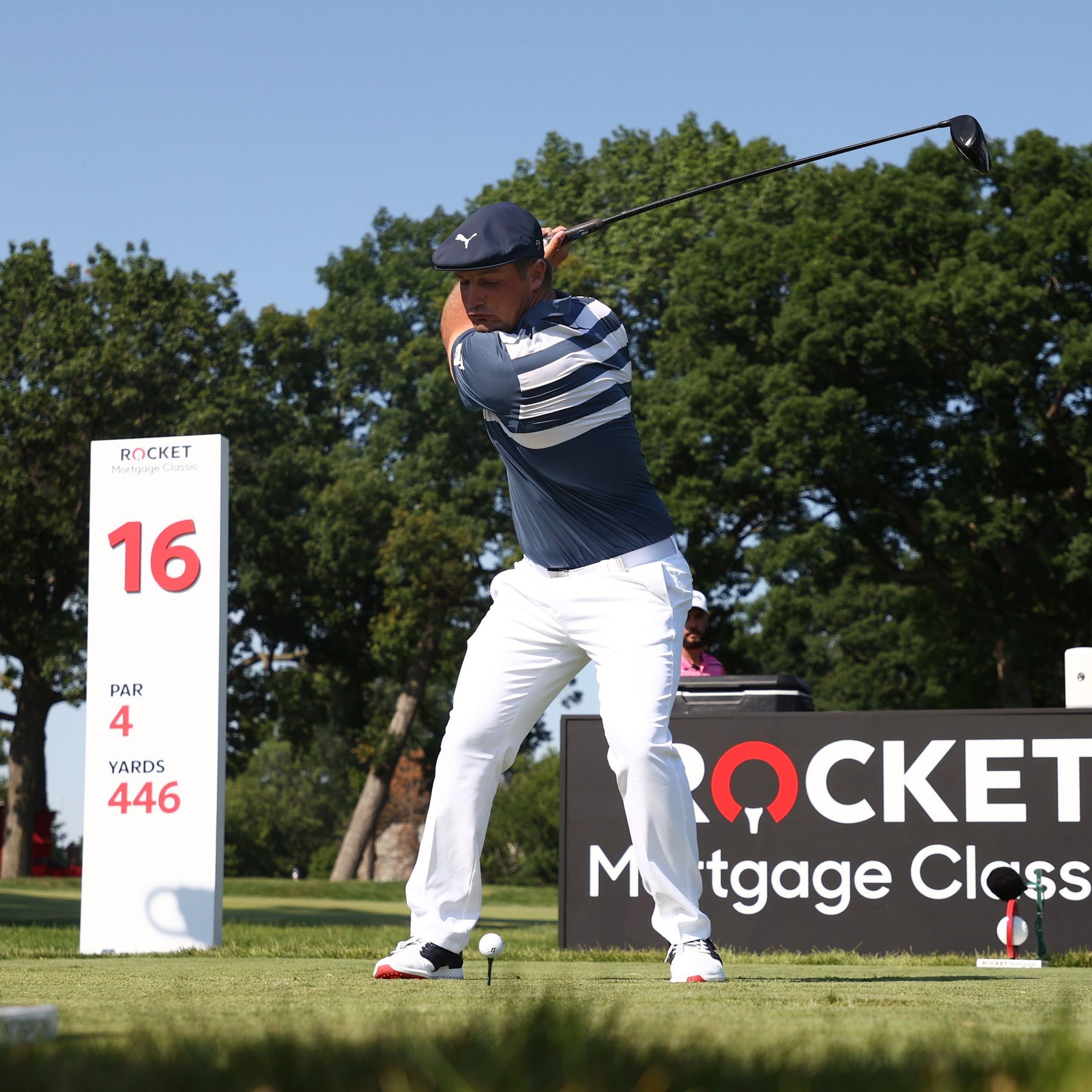 Bryson DeChambeau golpe Rocket Mortgage Classic