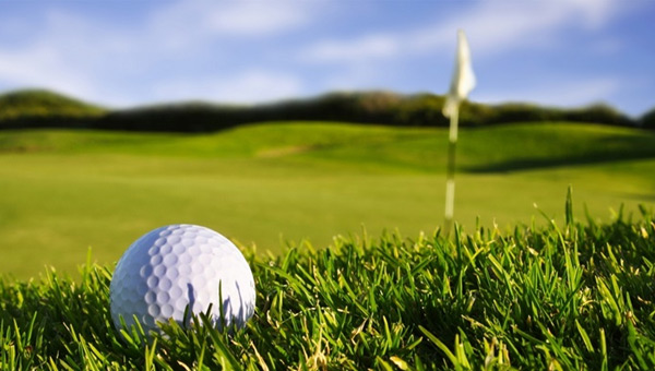 Cuidado césped campos de golf