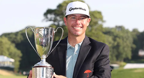 Chez Reavie luce trofeo en la fiesta norteamericana